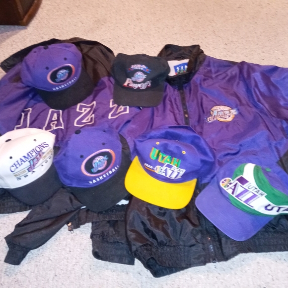 Clothes/shoes - Picture 2 of 5